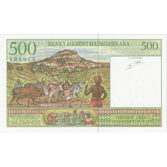 Madagascar,
 
 500 francos = 100 araras,
 
 UNC(65-70)