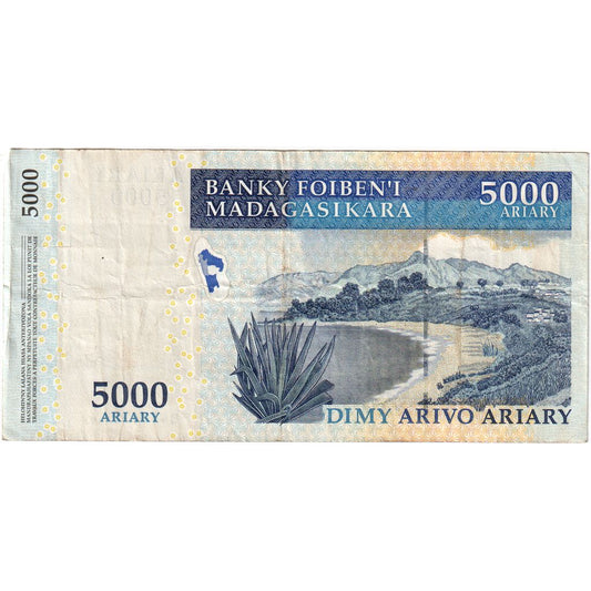 Madagascar,
 
 5.000 araras,
 
 WF(40-45)