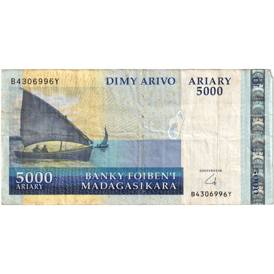 Madagascar,
 
 5.000 araras,
 
 WF(40-45)