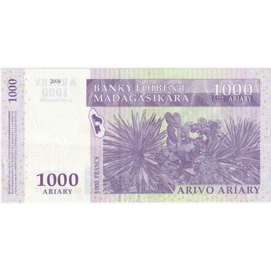 Madagascar,
 
 1000 araras,
 
 2004